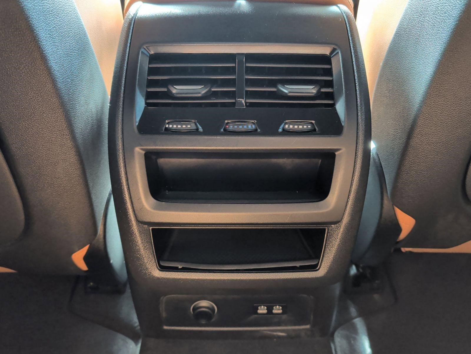 Used 2024 BMW X5 sDrive40i w/ Premium Package RWD image 26