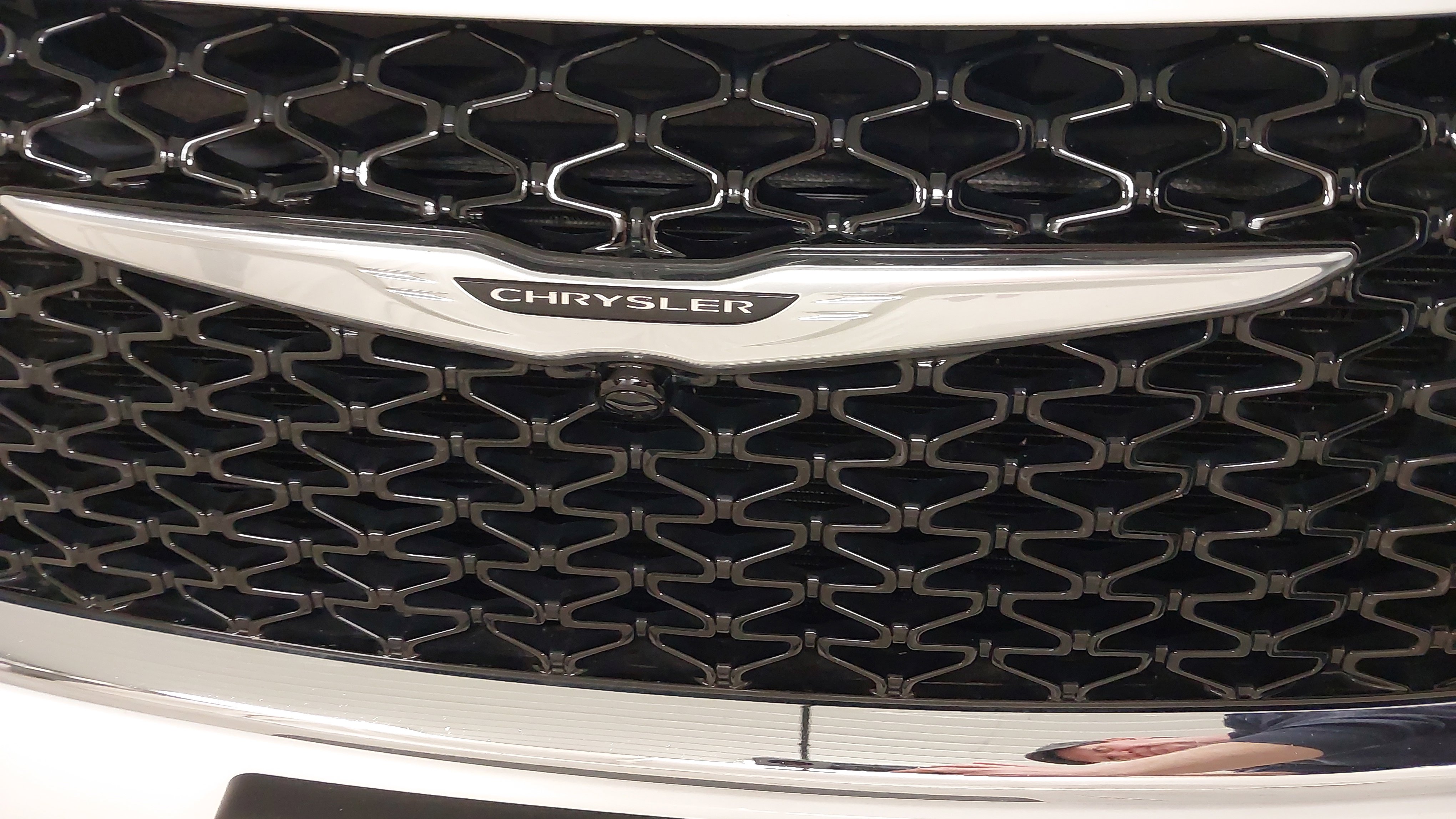 Used 2024 Chrysler Pacifica Select image 31