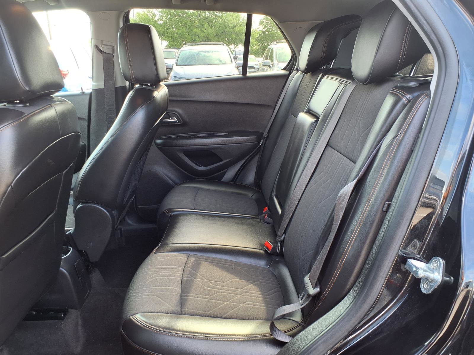 Used 2019 Chevrolet Trax LT w/ LT Convenience Package image 18