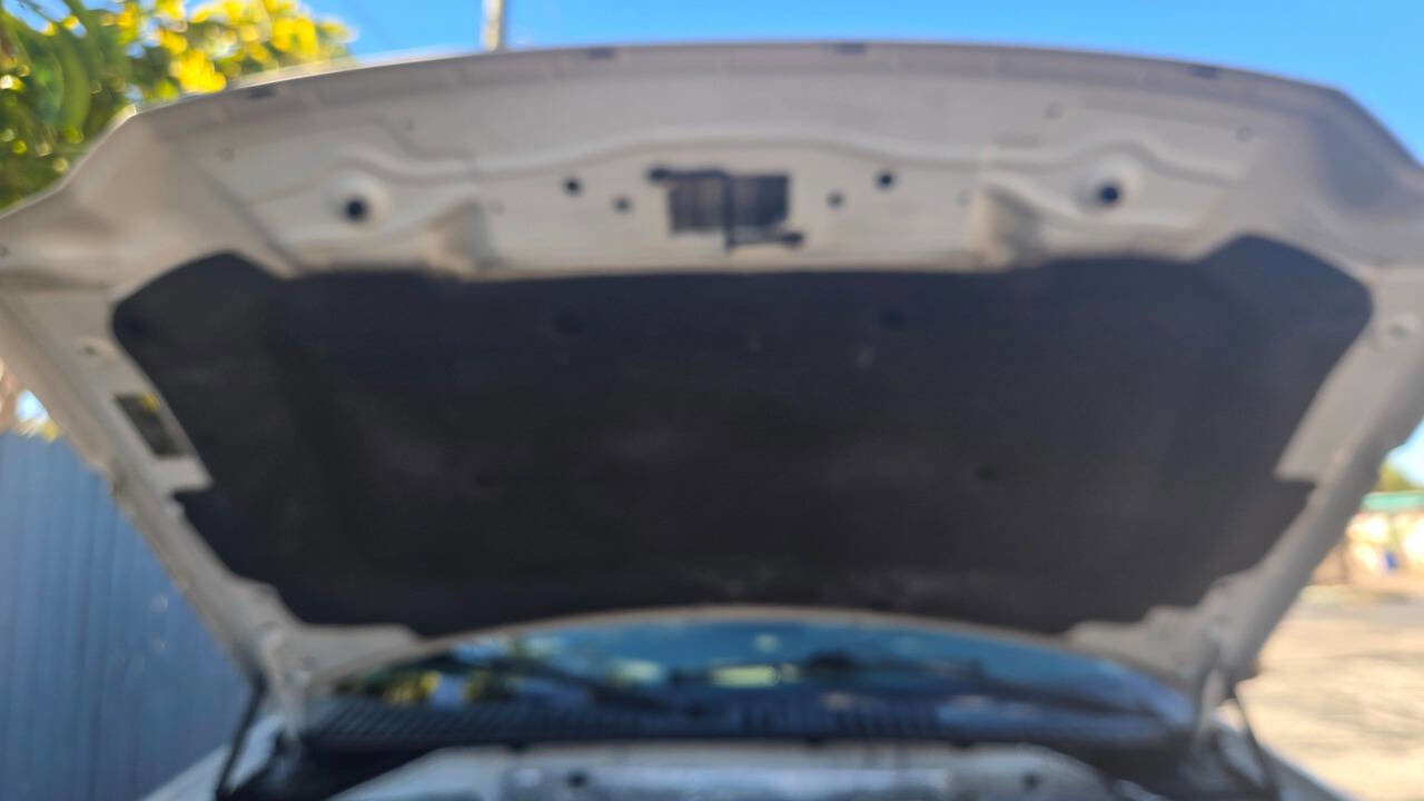 Used 2012 Ford Expedition Limited image 26