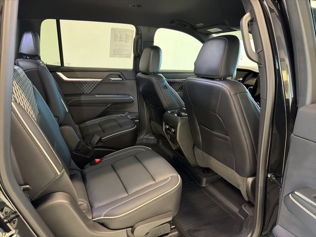 Used 2025 GMC Acadia Denali w/ LPO, Cargo Package image 43