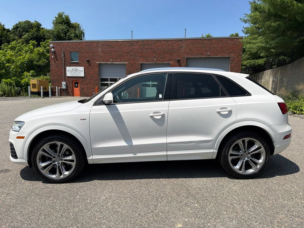 Used 2018 Audi Q3 2.0T Premium w/ Convenience Package AWD/4WD image 3