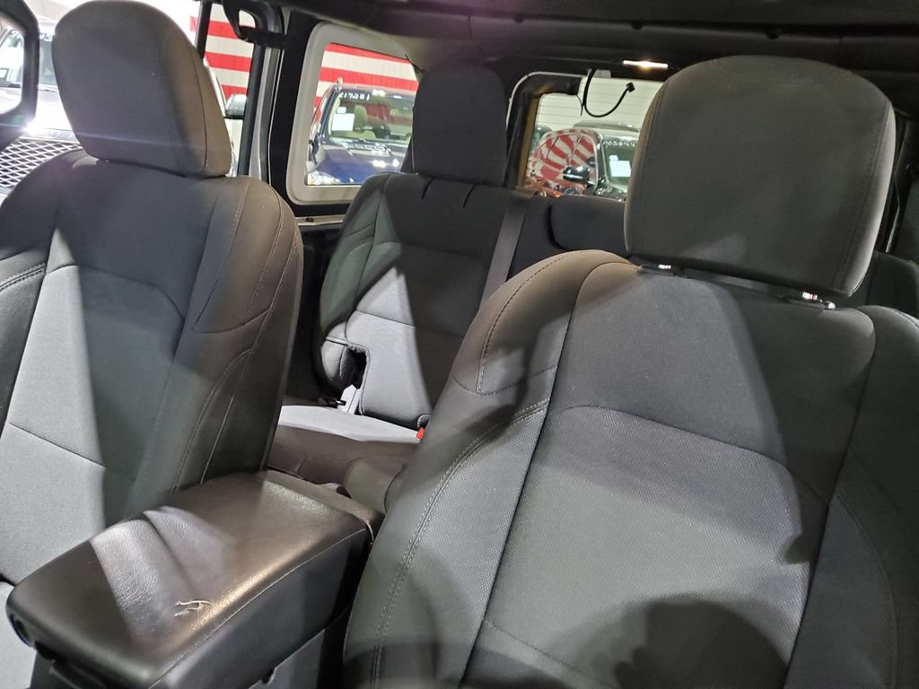 Used 2019 Jeep Wrangler Unlimited Sport AWD/4WD image 43
