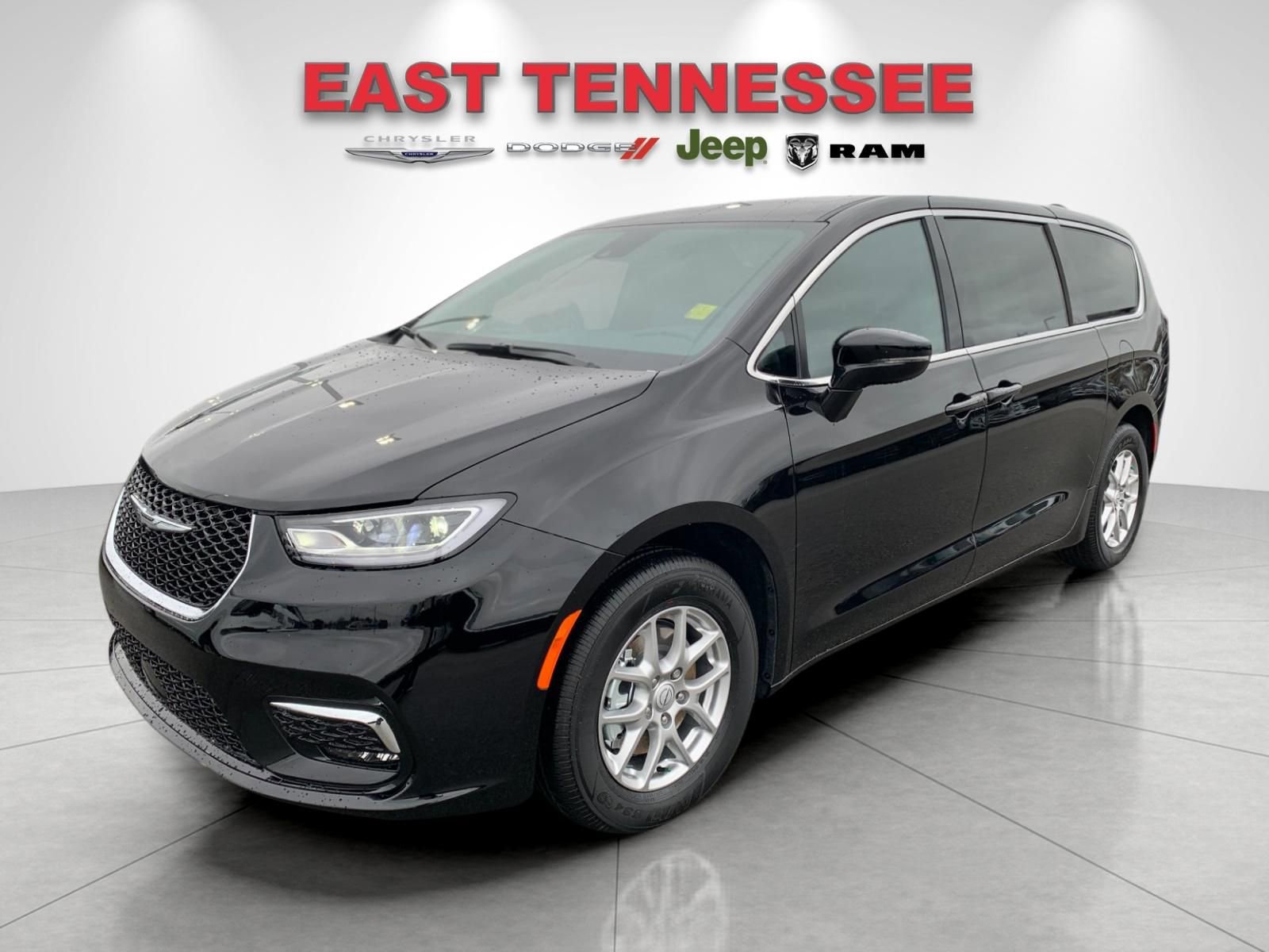 New 2026 Chrysler Pacifica Select image 7