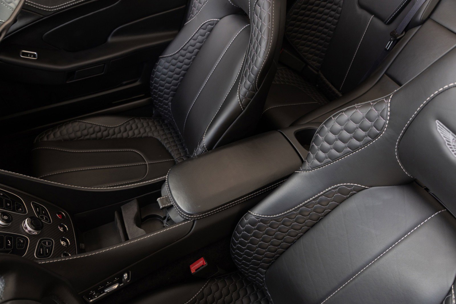 Used 2015 Aston Martin Vanquish Volante RWD image 66