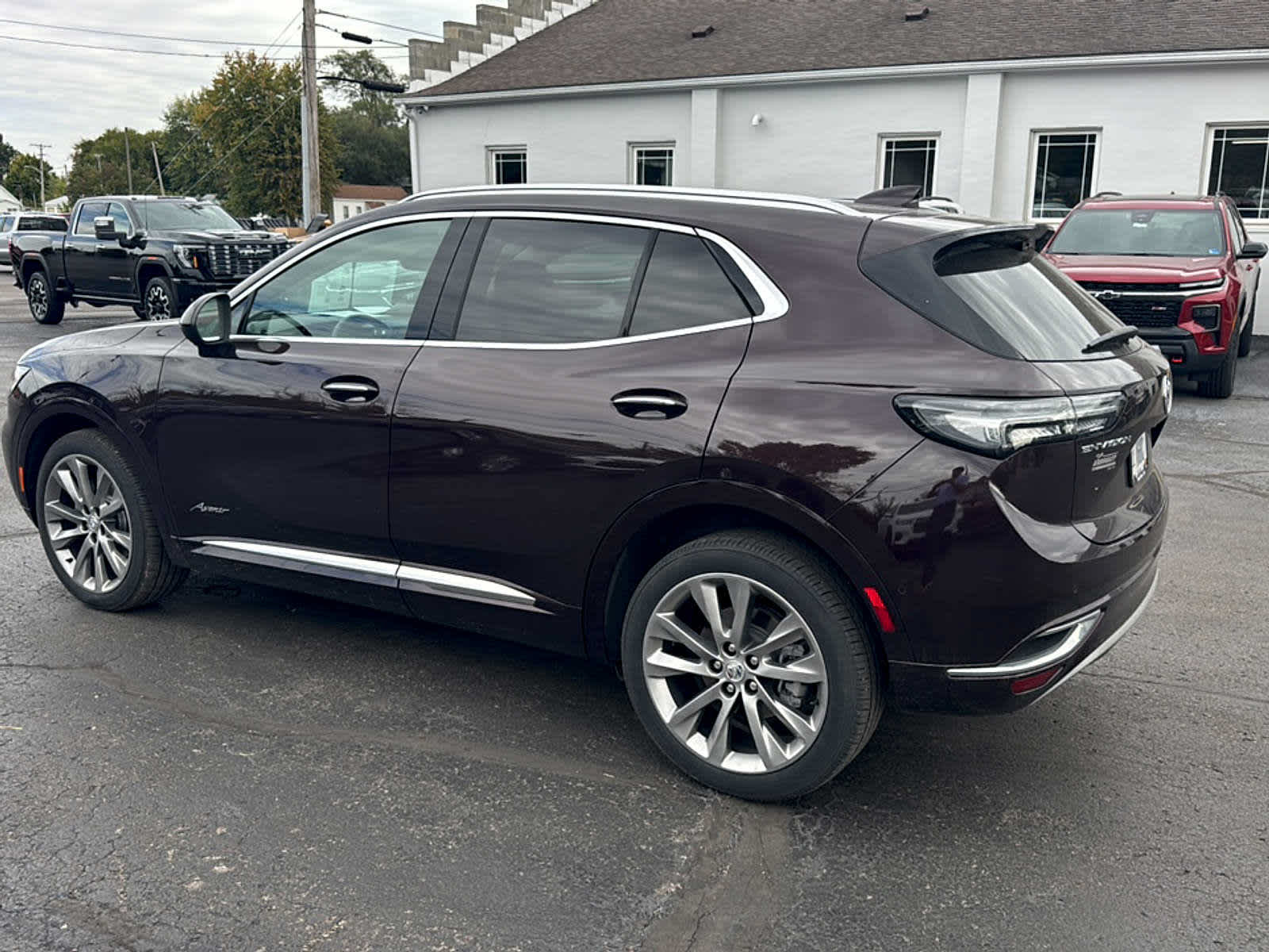 Used 2022 Buick Envision Avenir w/ Technology Package II FWD image 5