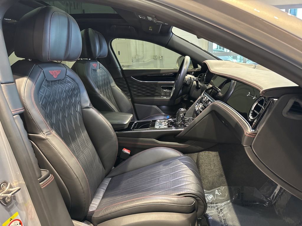 Used 2022 Bentley Flying Spur V8 image 59