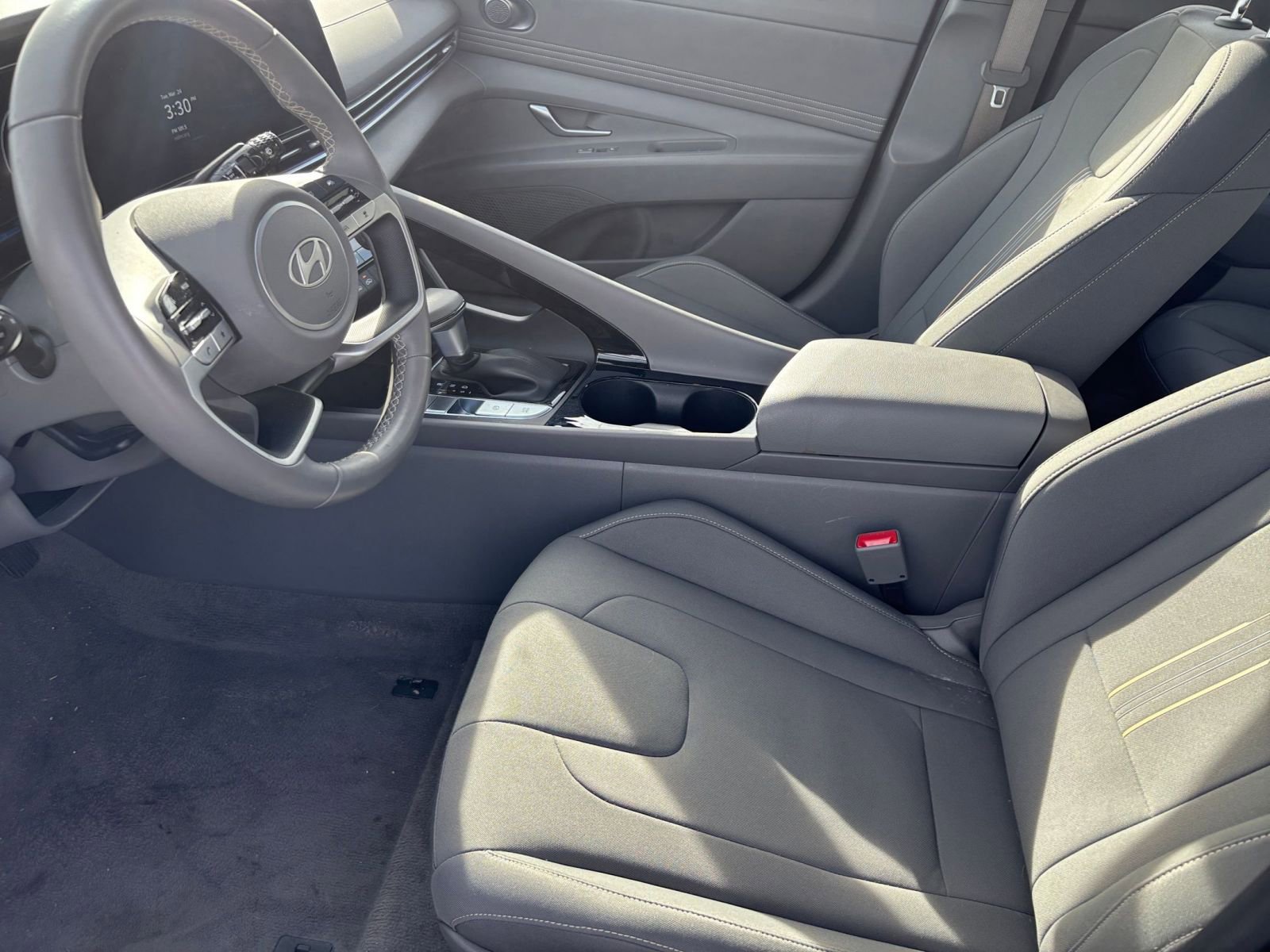 Used 2025 Hyundai Elantra SEL FWD image 27