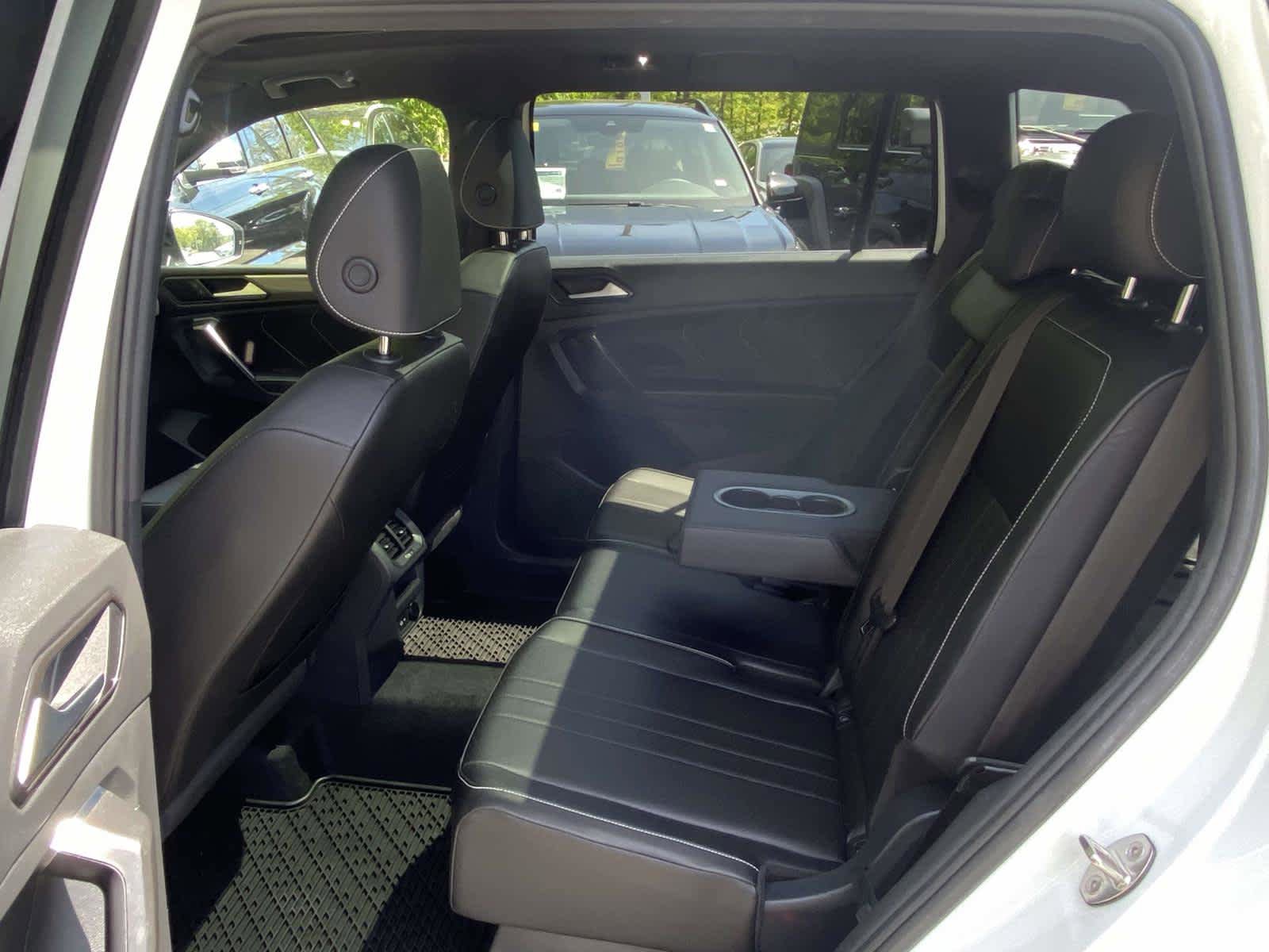Used 2023 Volkswagen Tiguan SE R-Line AWD/4WD image 29