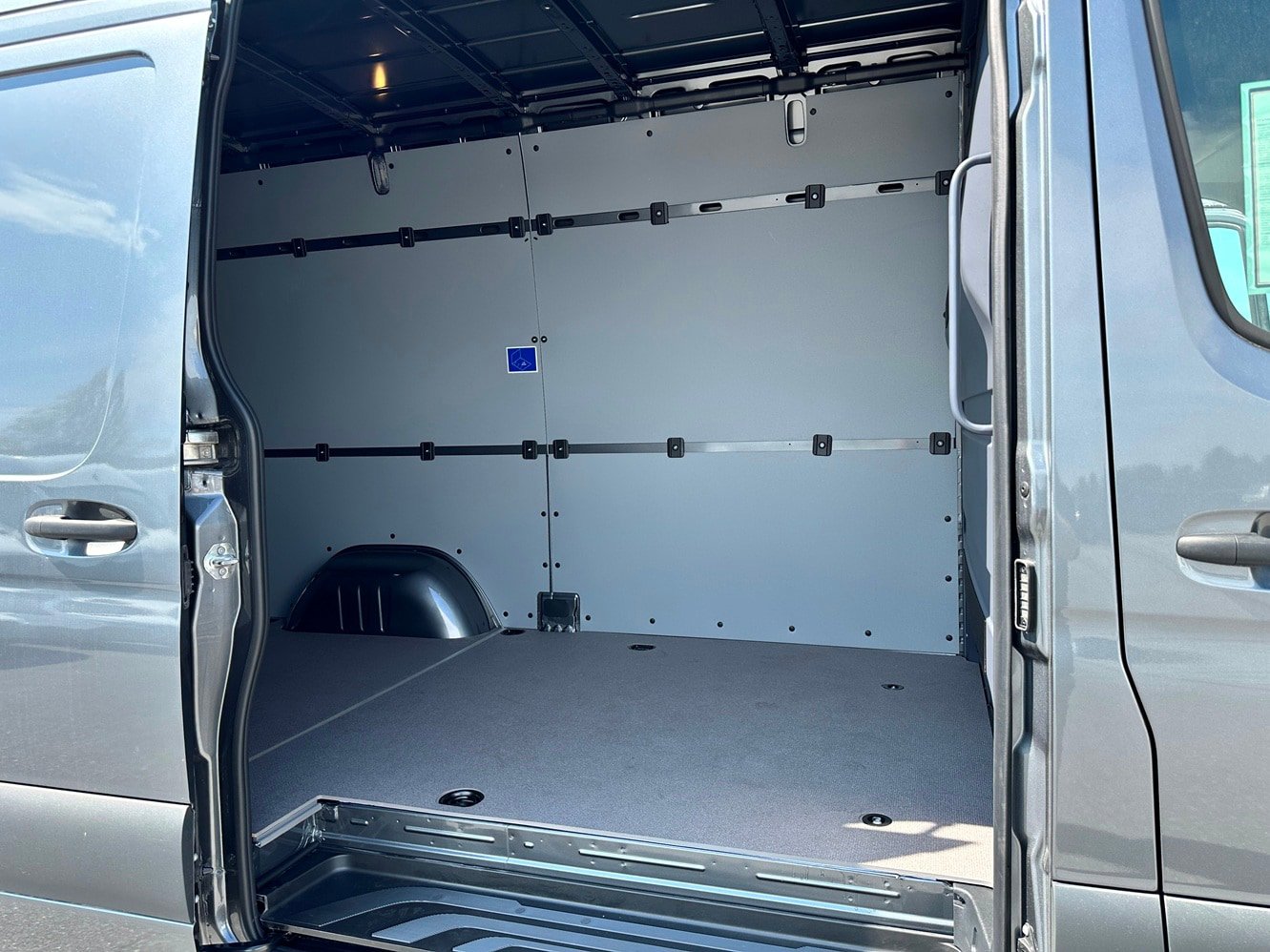 Used 2025 Mercedes-Benz Sprinter 2500 image 20