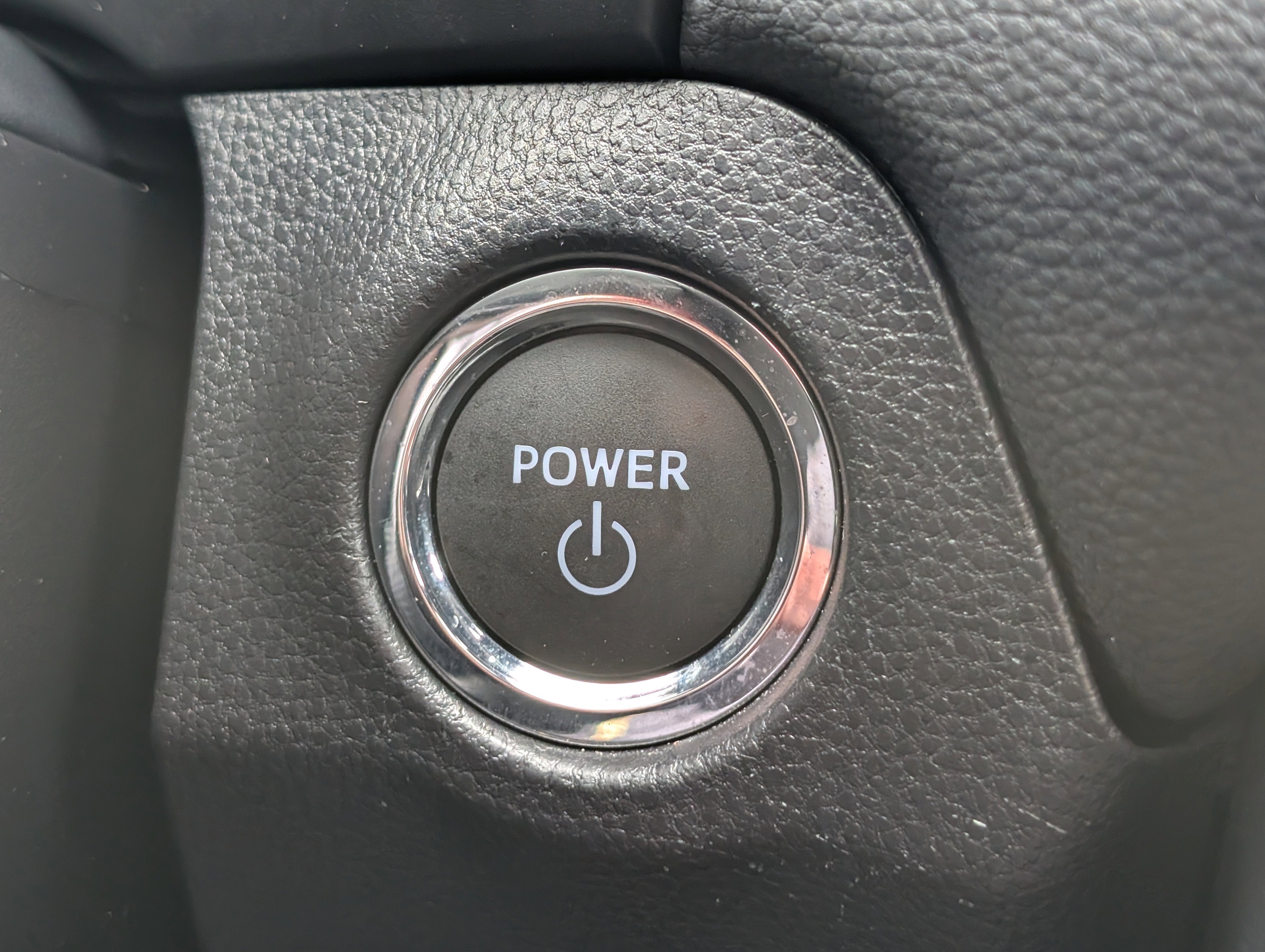 Used 2024 Toyota RAV4 SE w/ Convenience Package image 27