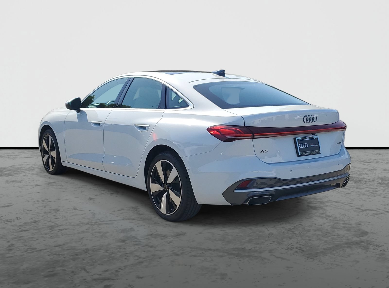 Used 2025 Audi A5 2.0T Premium Plus w/ Premium Plus AWD/4WD image 3