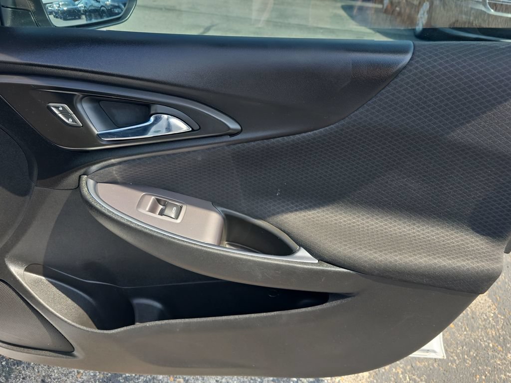 Used 2020 Chevrolet Malibu LT FWD image 14