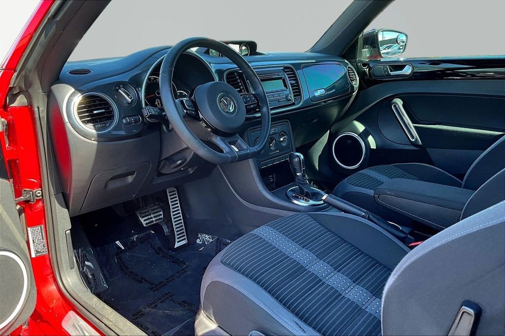 Used 2014 Volkswagen Beetle R-Line image 16