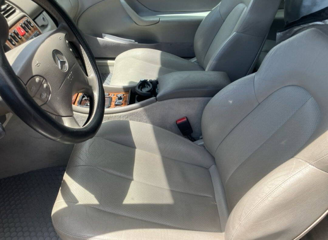 Used 2002 Mercedes-Benz CLK 320 Cabriolet image 18