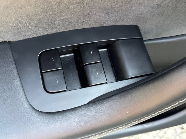 Used 2025 Tesla Model Y Long Range AWD/4WD image 23