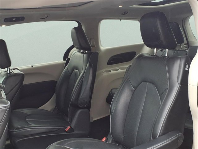 Used 2020 Chrysler Pacifica Limited w/ Advanced Safetytec Group image 8