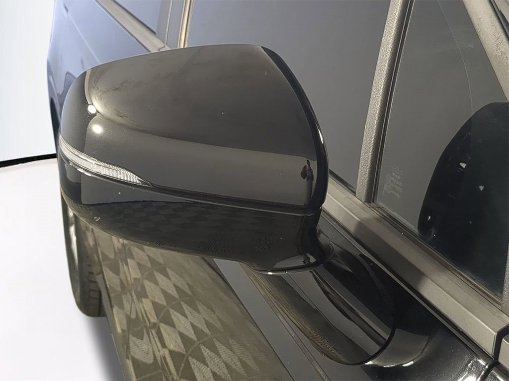 Used 2024 Kia Carnival LX image 12