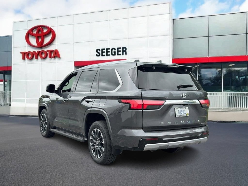 Used 2025 Toyota Sequoia Limited w/ Tow Technology Package AWD/4WD image 10