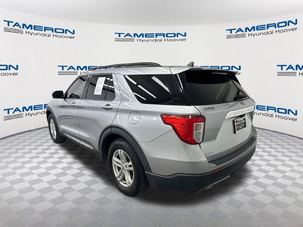 Used 2022 Ford Explorer XLT w/ Equipment Group 202A RWD image 3