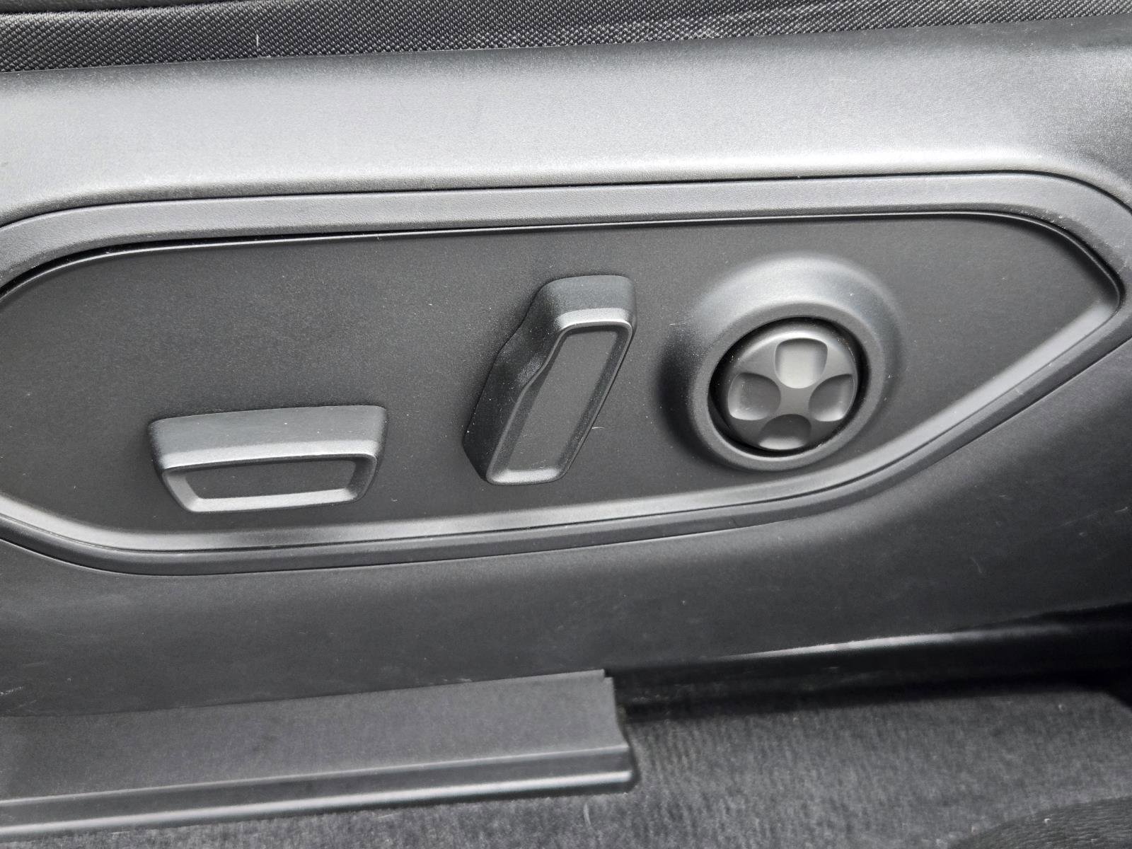 Certified 2022 Jeep Grand Cherokee L Limited RWD image 24