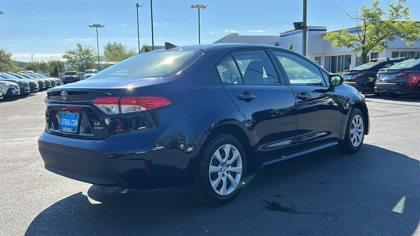 Used 2025 Toyota Corolla LE FWD image 5