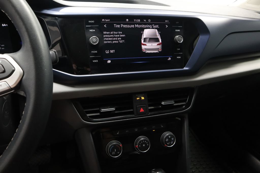 Used 2023 Volkswagen Taos SE w/ Panoramic Sunroof Package AWD/4WD image 32