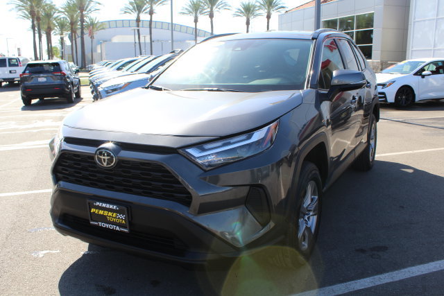 Certified 2022 Toyota RAV4 XLE FWD image 4