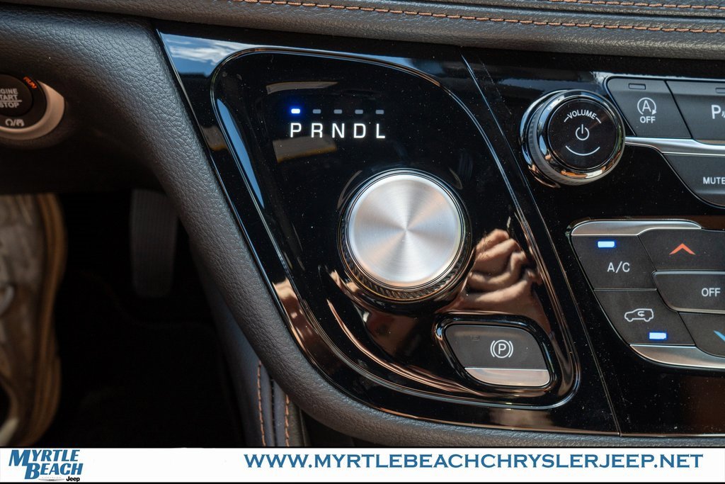 New 2026 Chrysler Pacifica Pinnacle image 24