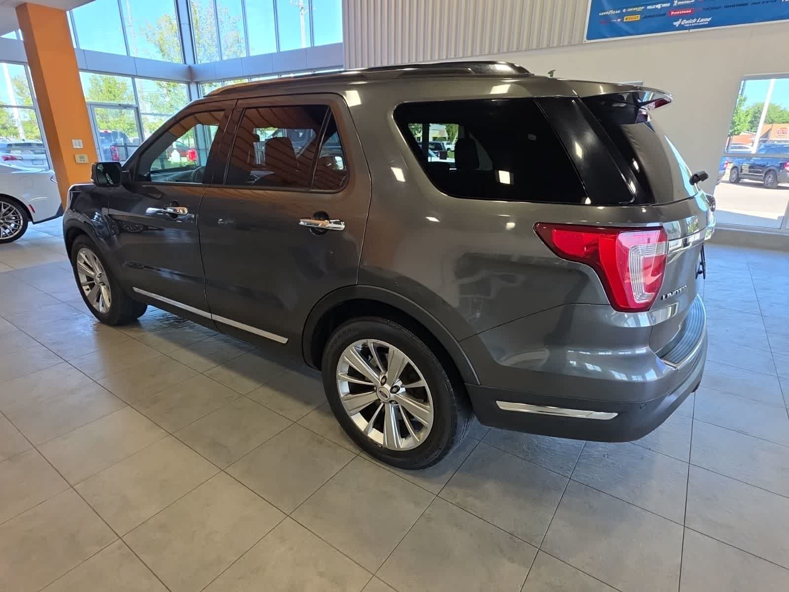 Used 2019 Ford Explorer Limited w/ Class III Trailer Tow Package FWD image 11