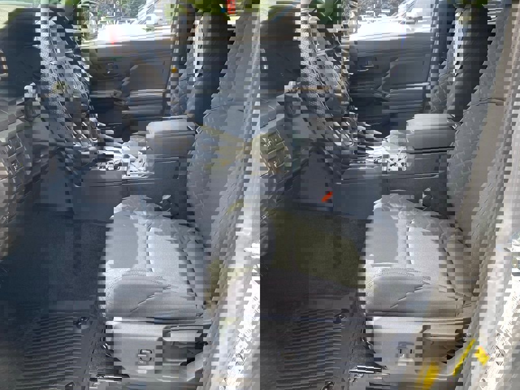 New 2025 Toyota Tacoma SR5 image 6