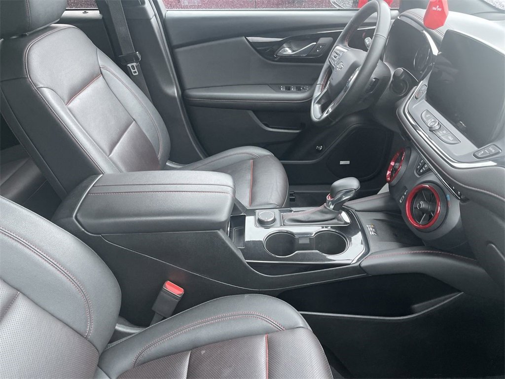 Used 2023 Chevrolet Blazer RS w/ Enhanced Convenience Package image 12
