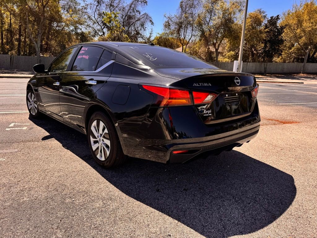 Used 2025 Nissan Altima 2.5 S image 5