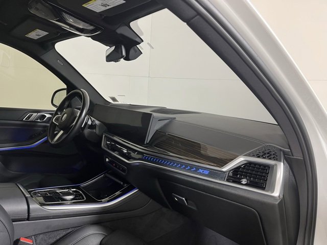Used 2024 BMW X5 xDrive40i w/ M Sport Package image 22