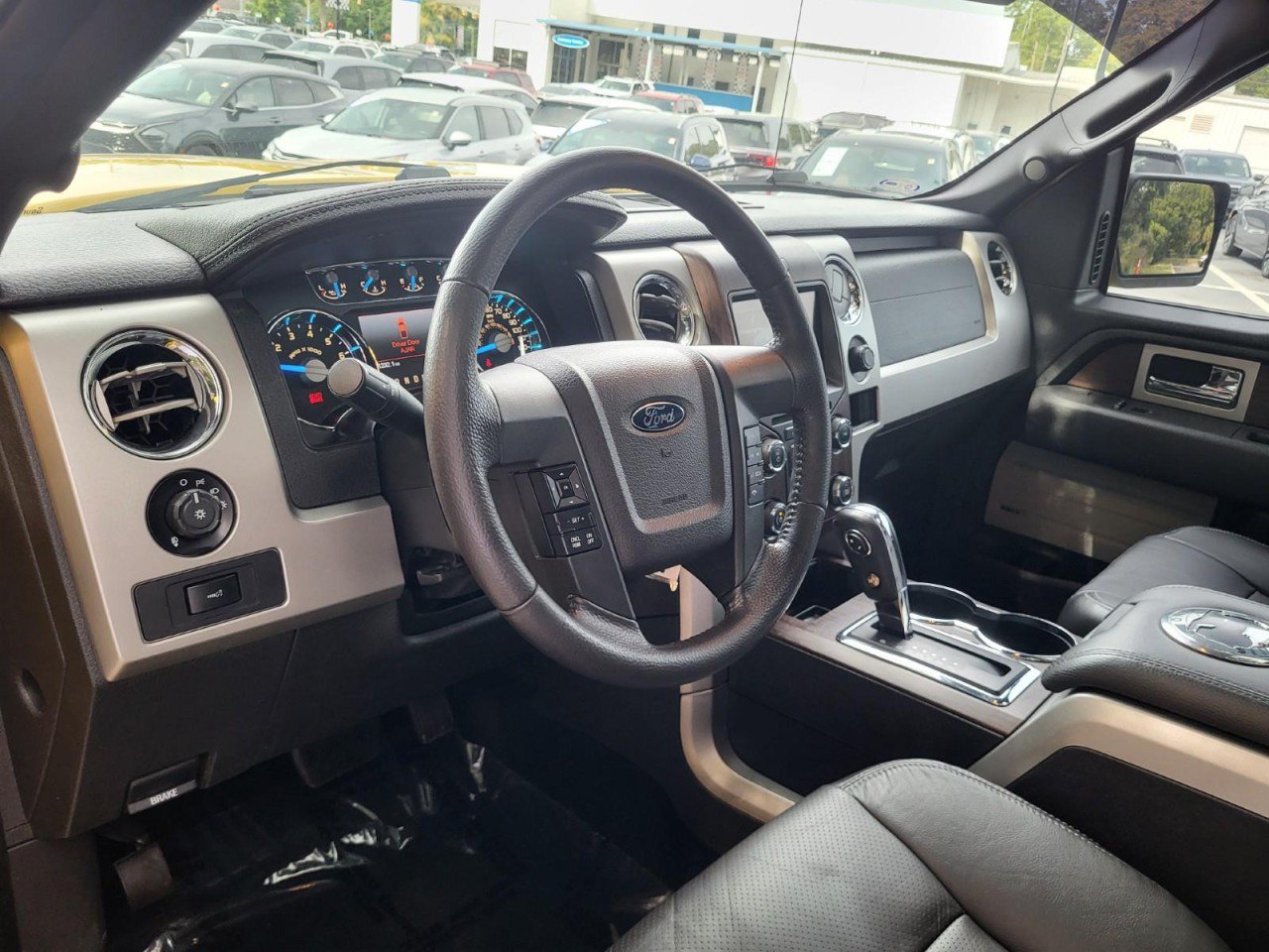 Used 2014 Ford F150 Lariat w/ Equipment Group 502A Luxury AWD/4WD image 13