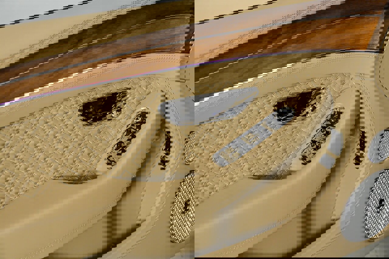 Used 2021 Bentley Continental GT image 22