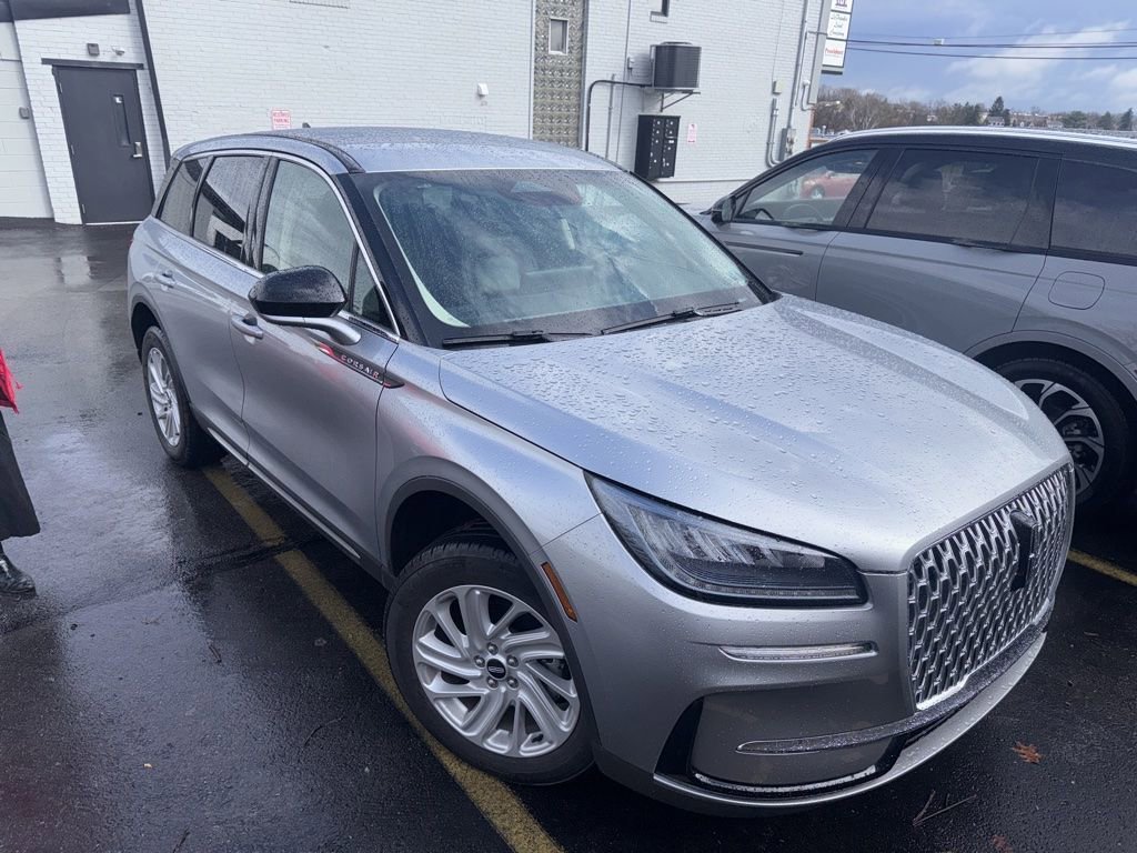 Used 2023 Lincoln Corsair AWD image 5