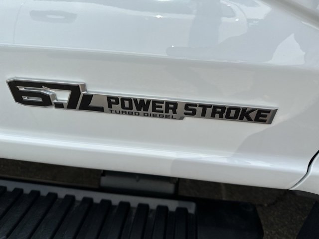 New 2025 Ford F550 4x4 Regular Cab Super Duty image 12