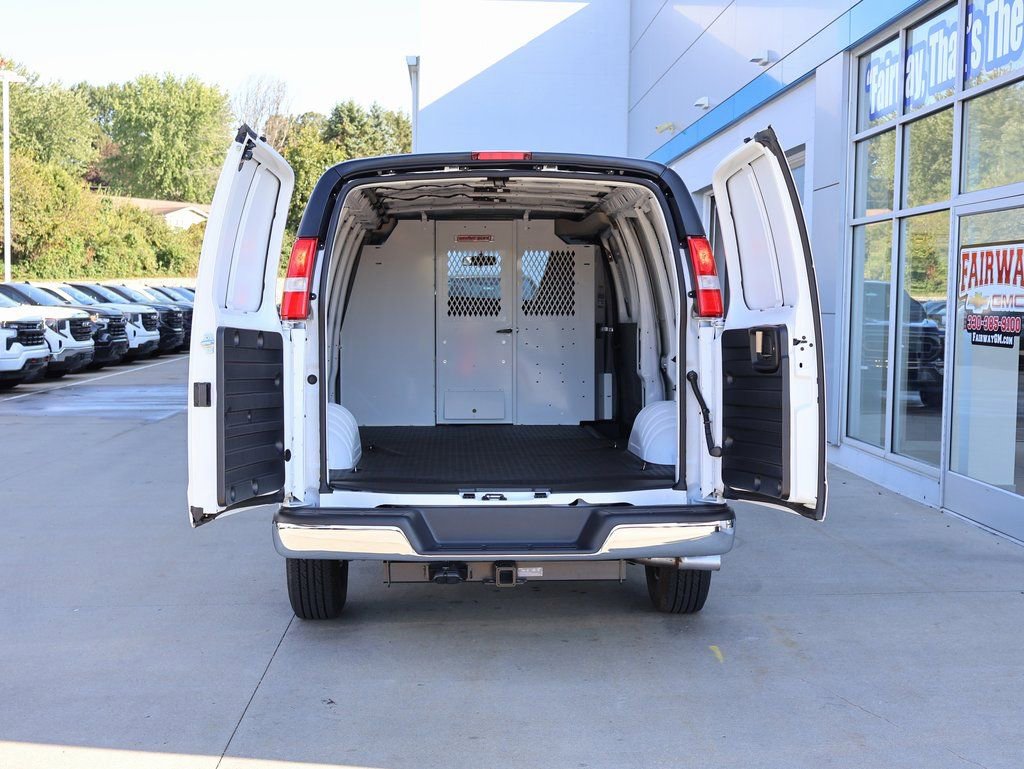 New 2025 Chevrolet Express 3500 Extended w/ Driver Convenience Package image 21