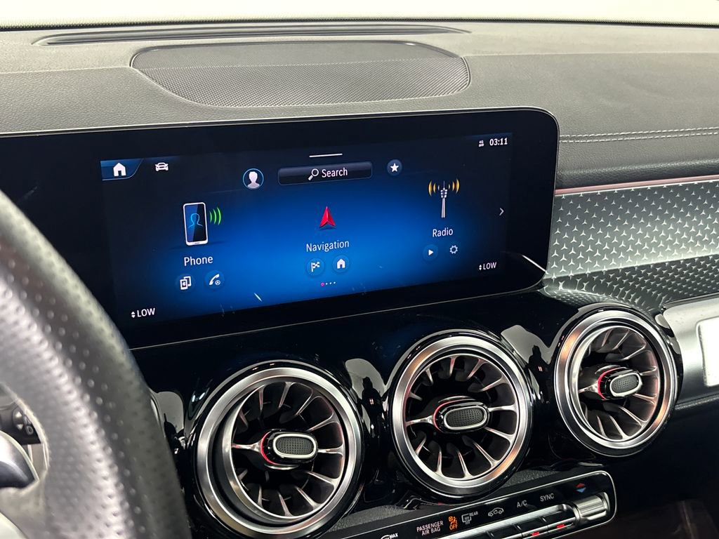 Used 2024 Mercedes-Benz GLB 35 AMG 4MATIC image 17