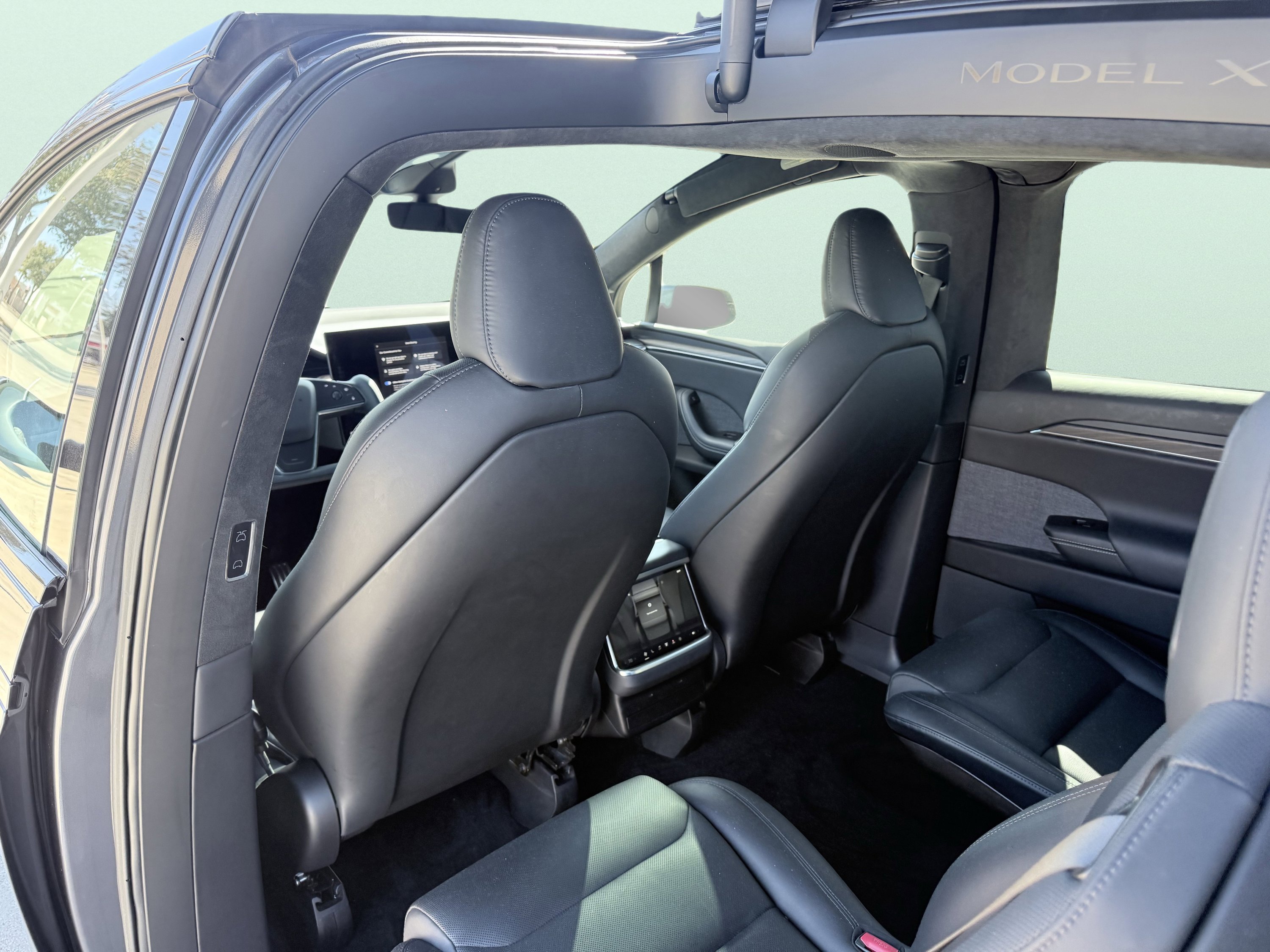 Used 2023 Tesla Model X image 29