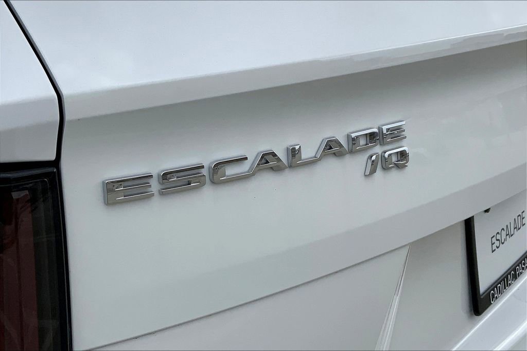New 2025 Cadillac Escalade IQ Luxury 2 image 16
