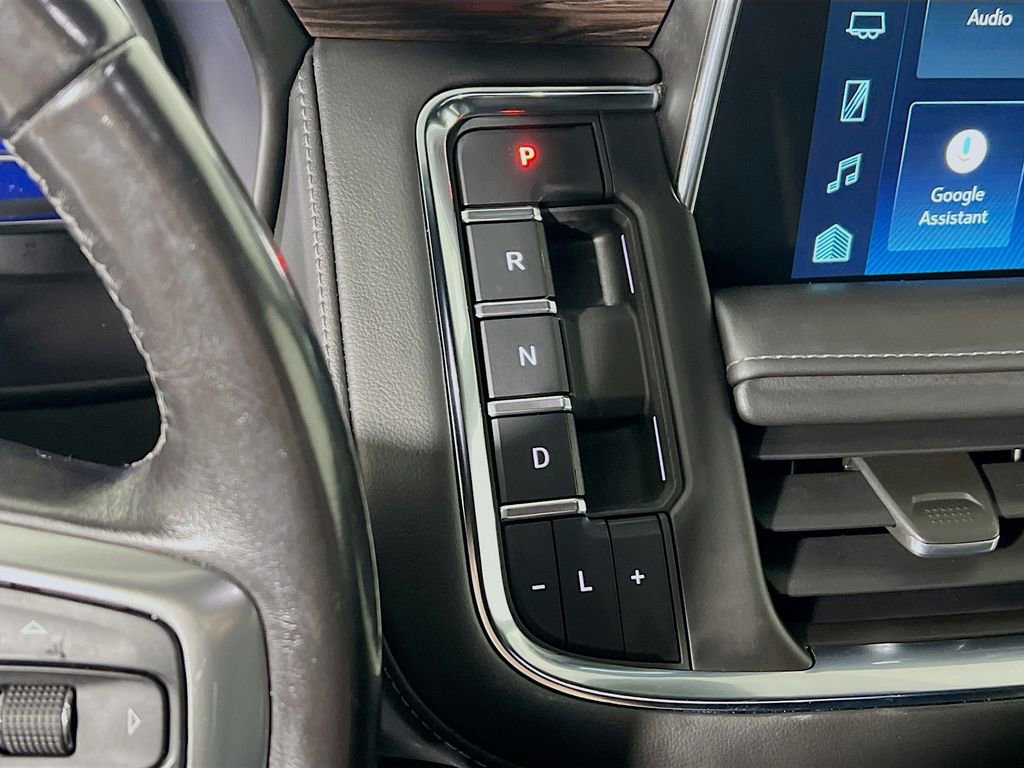 Used 2022 Chevrolet Suburban Z71 image 14