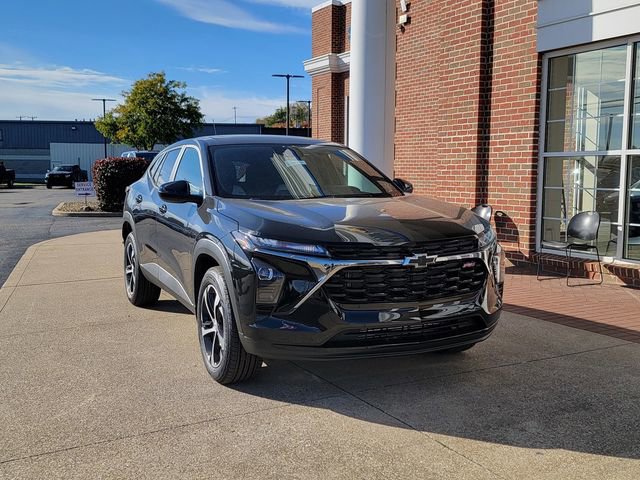 New 2026 Chevrolet Trax RS w/ Sunroof Package image 3