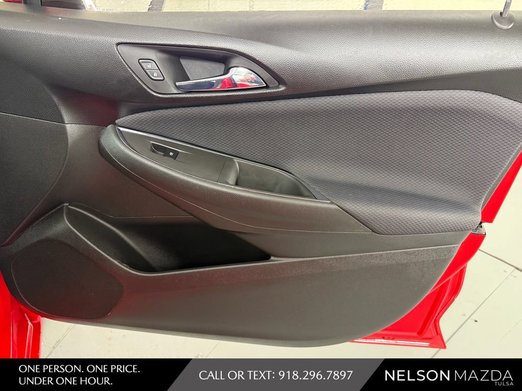 Used 2018 Chevrolet Cruze LT w/ Convenience Package FWD image 44
