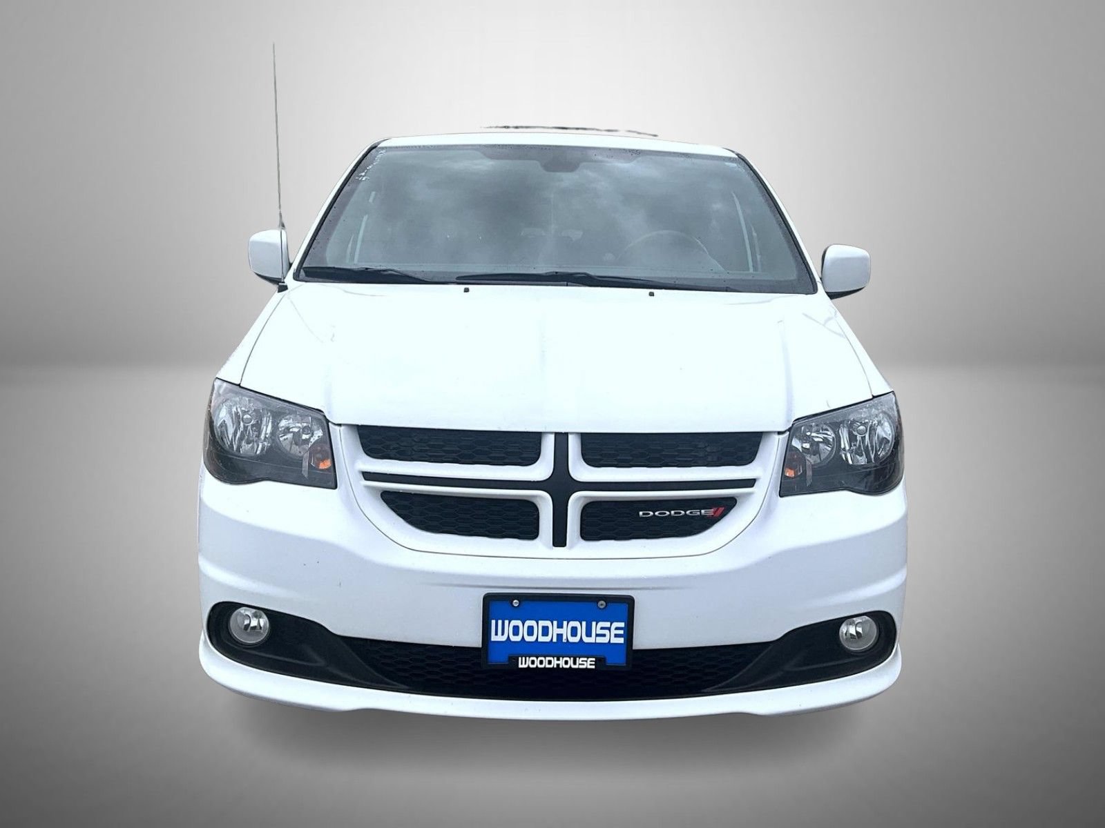 Used 2018 Dodge Grand Caravan GT FWD image 2