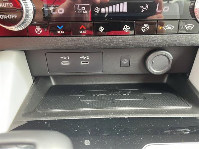 New 2025 Mitsubishi Outlander AWD image 28