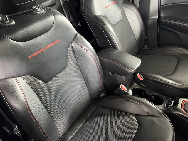 Used 2020 Jeep Compass Trailhawk image 32