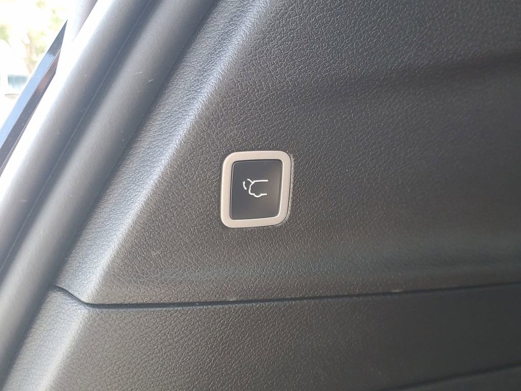 Used 2026 Chrysler Pacifica Select FWD image 7