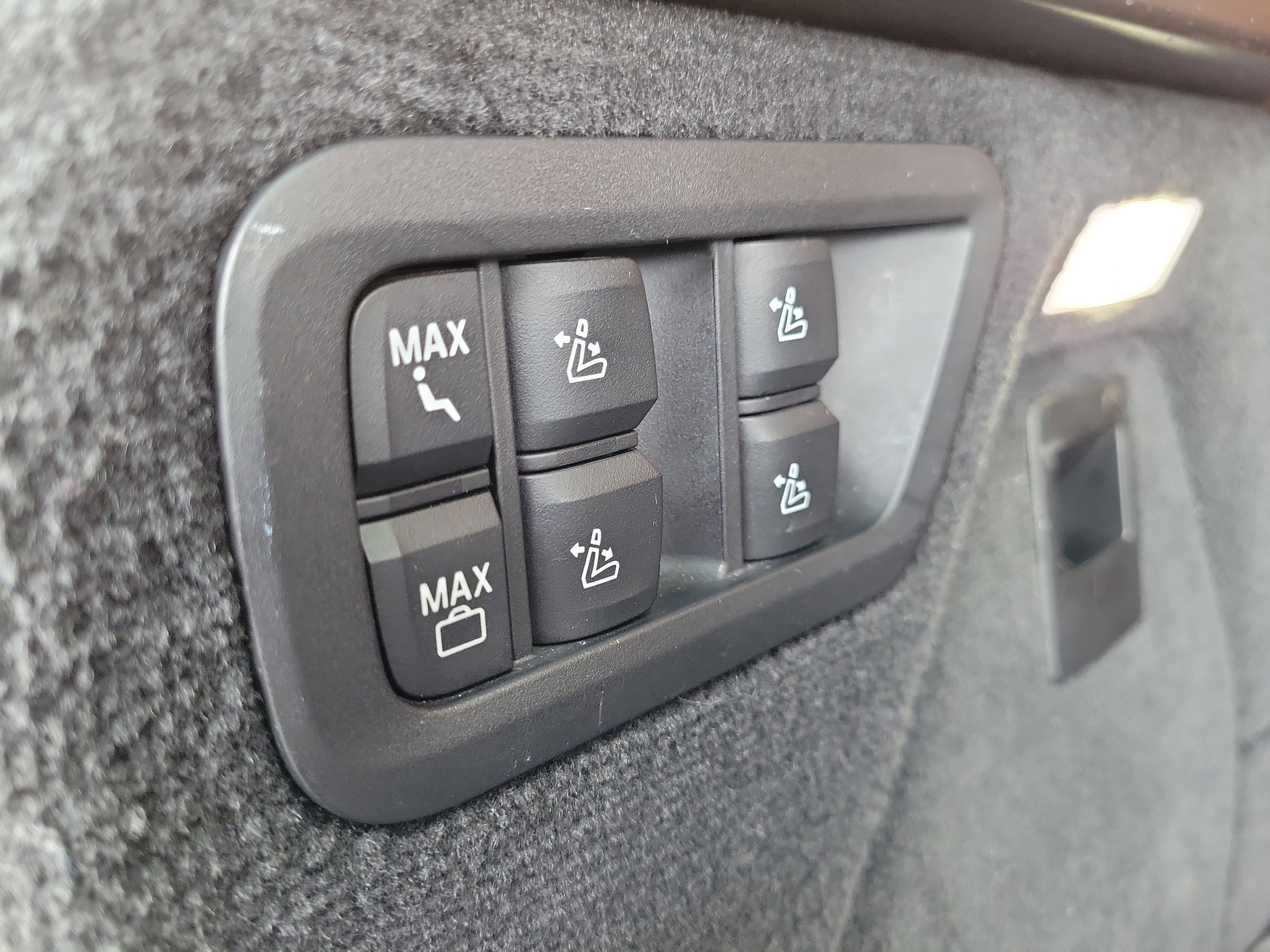 Used 2019 BMW X7 xDrive40i w/ Premium Package image 11